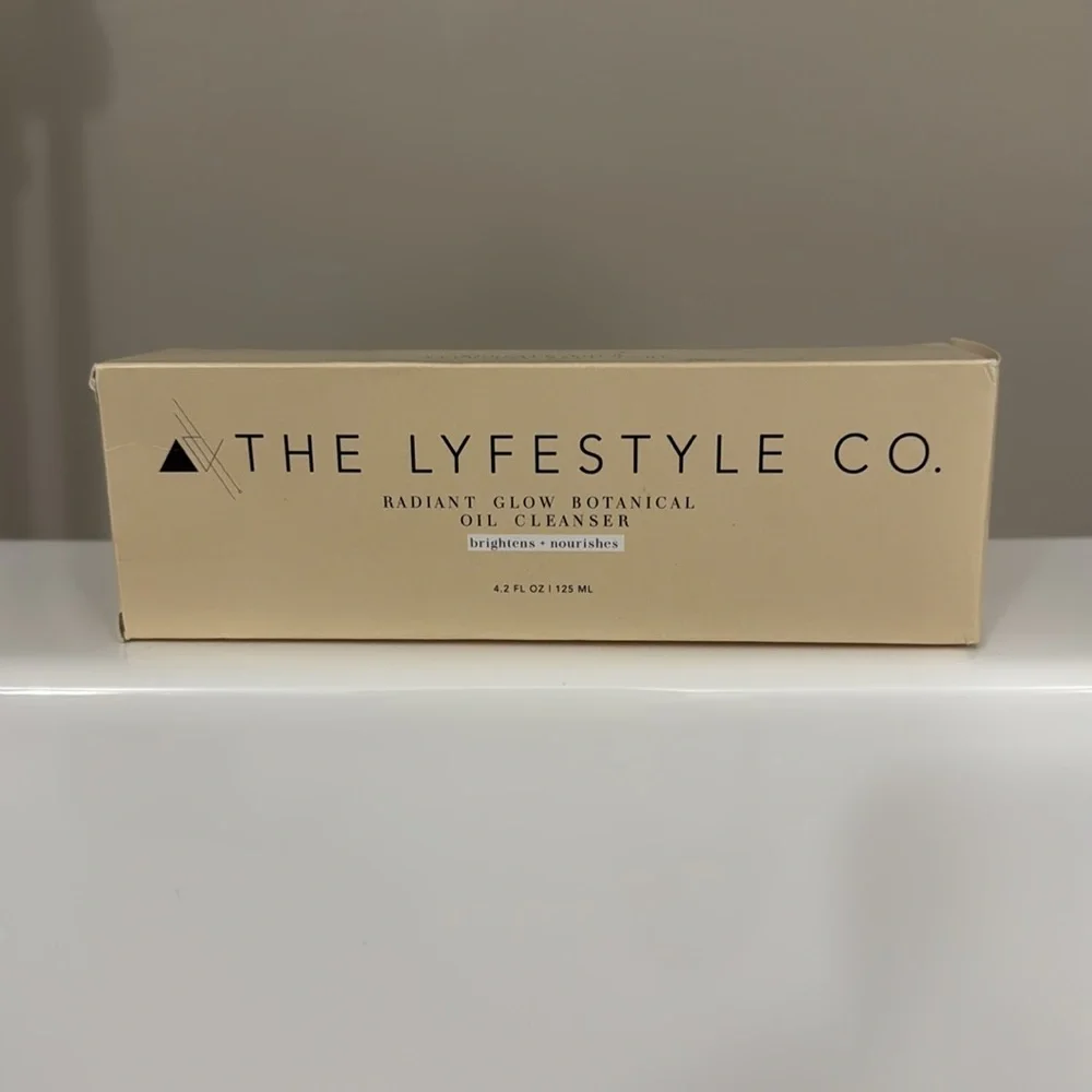 the lyfestyle co oil cleanser